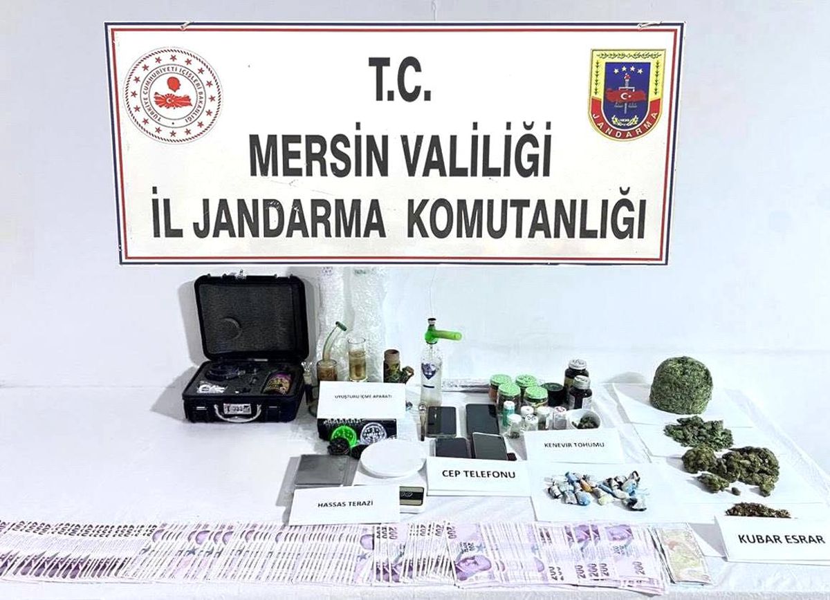 Uyuşturucu taciri 2 şüpheli yakalanıp tutuklandı