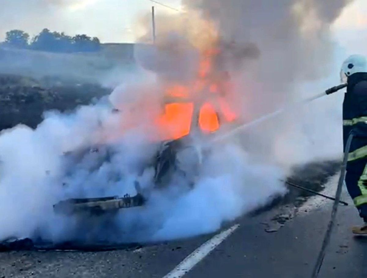 Van'da seyir halindeki otomobil alev alev yandı