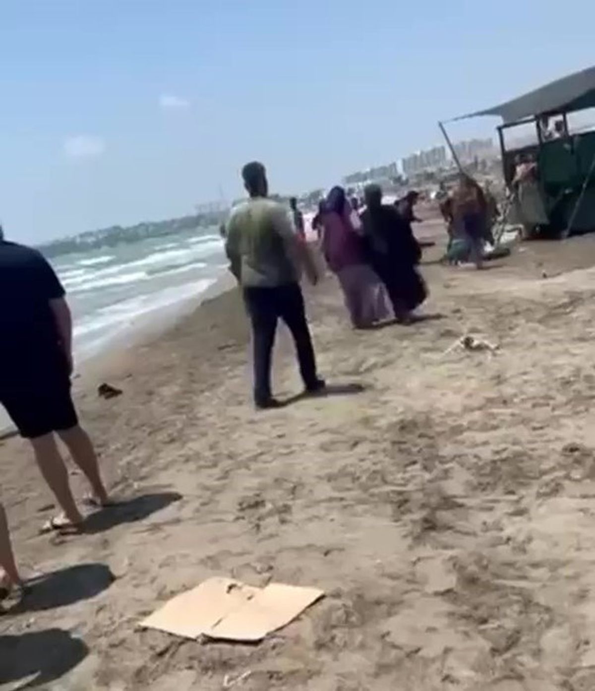 Adana'da denizde boğulma faciası yaşandı, 2 kişi hayatını kaybetti.