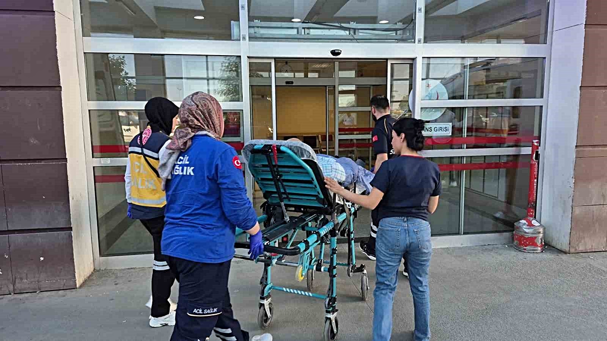 Adıyaman'da kavşak kazası: 3 yaralı