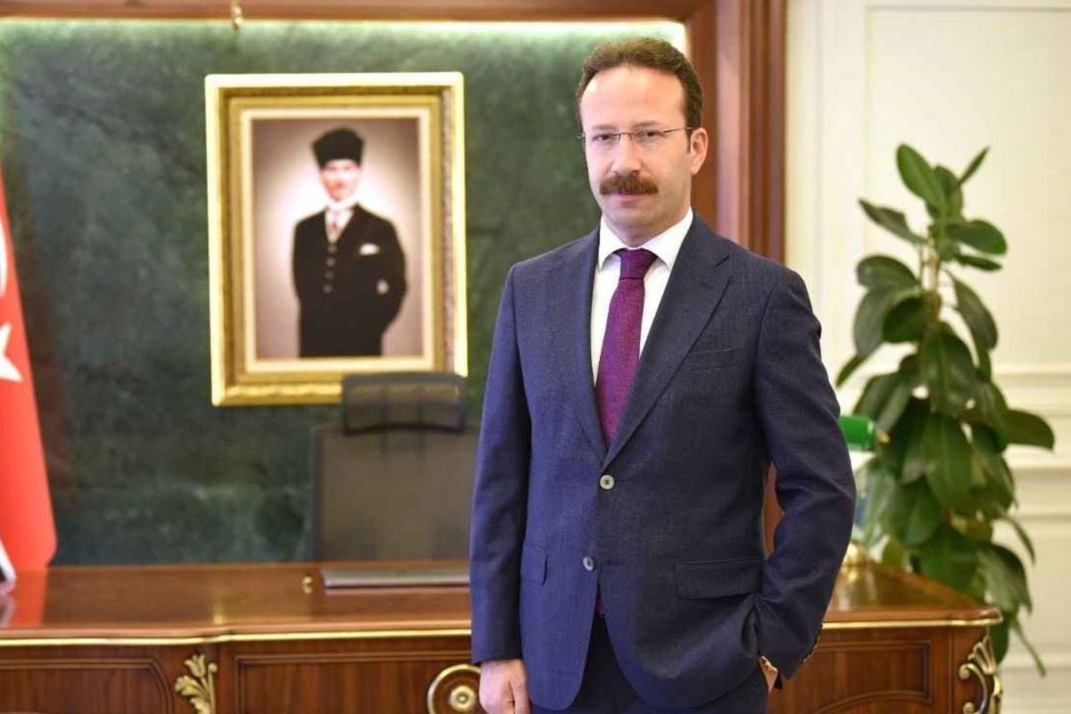 Ardahan'ın yeni valisi Ömer Hilmi Yamlı göreve başladı