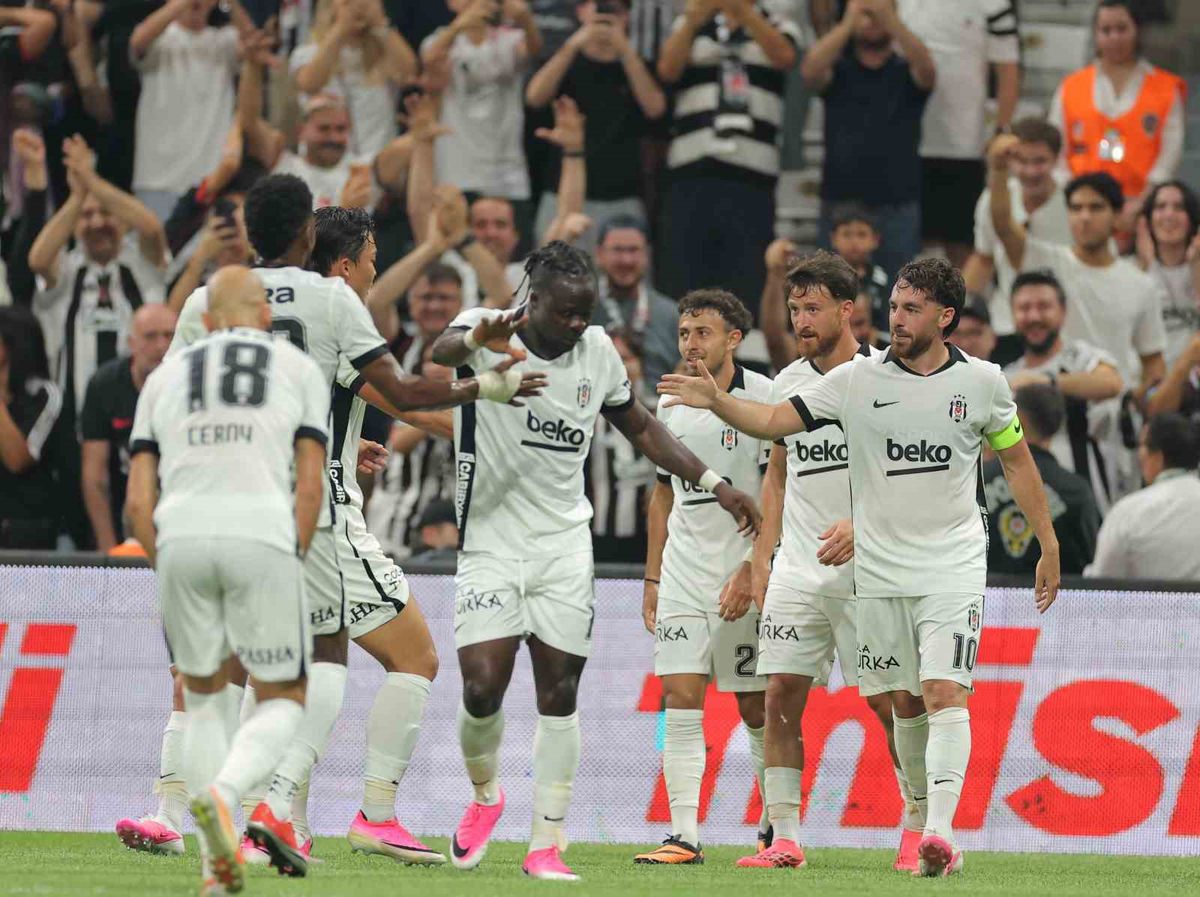 Beşiktaş, Avrupa Ligi'nde Midtjylland'ı 1-0 Mağlup Etti