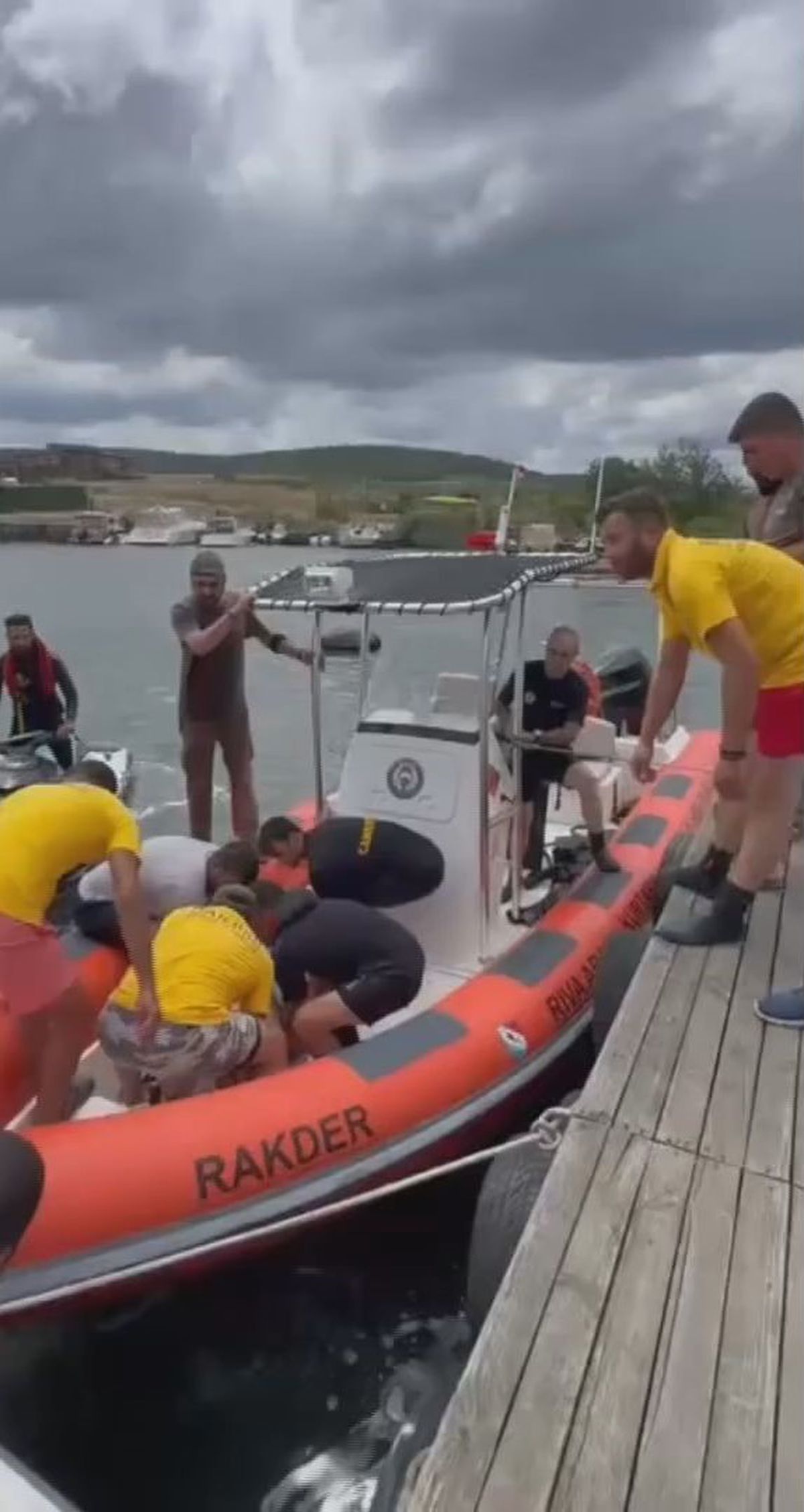 Riva'da yasak dinlemedi: Dalga ve akıntıya kapıldı, boğuldu