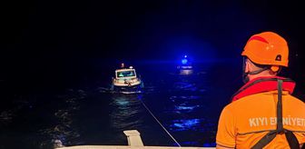 Çanakkale Boğazı'nda arızalanıp sürüklenen tekne kurtarıldı