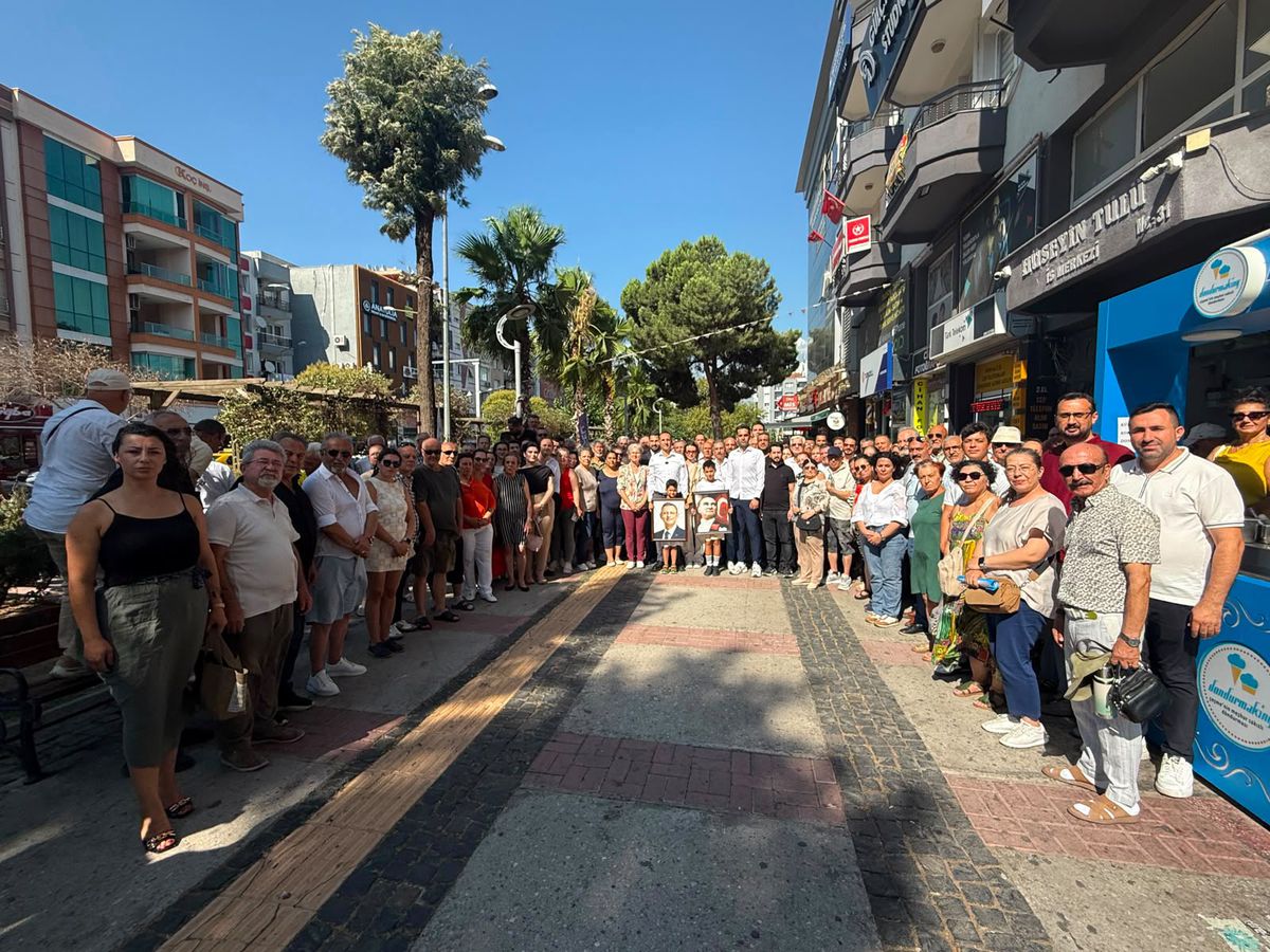 CHP'de İzmir ve Aydın'da toplu istifalar: 7 ilçe başkanı ve Aydın il yönetimi partiden ayrıldı