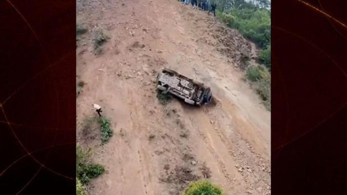 Arazi Aracı Dik Tepeyi Çıkamadı: Takla Atarak Yuvarlandı
