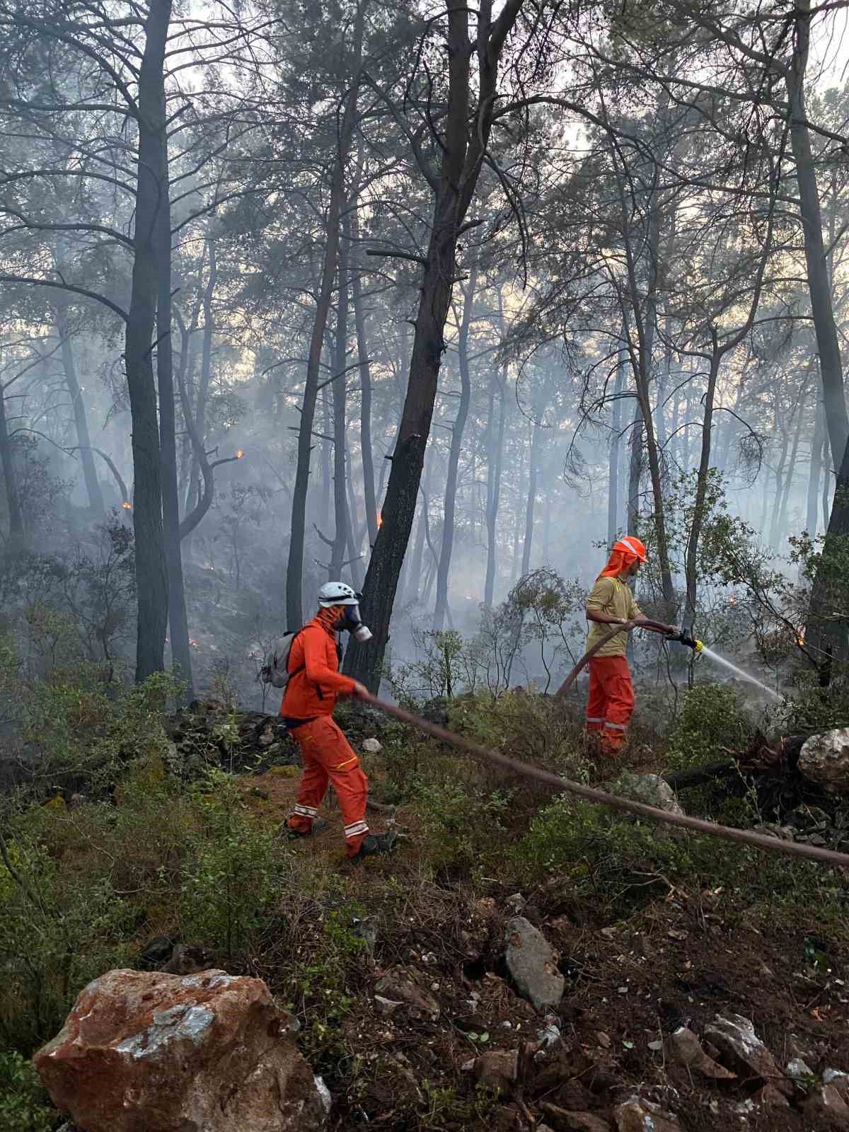 Muğla MAG AME Ekipleri, Göcek Yangınına 24 Gönüllü Personelle Destek Verdi