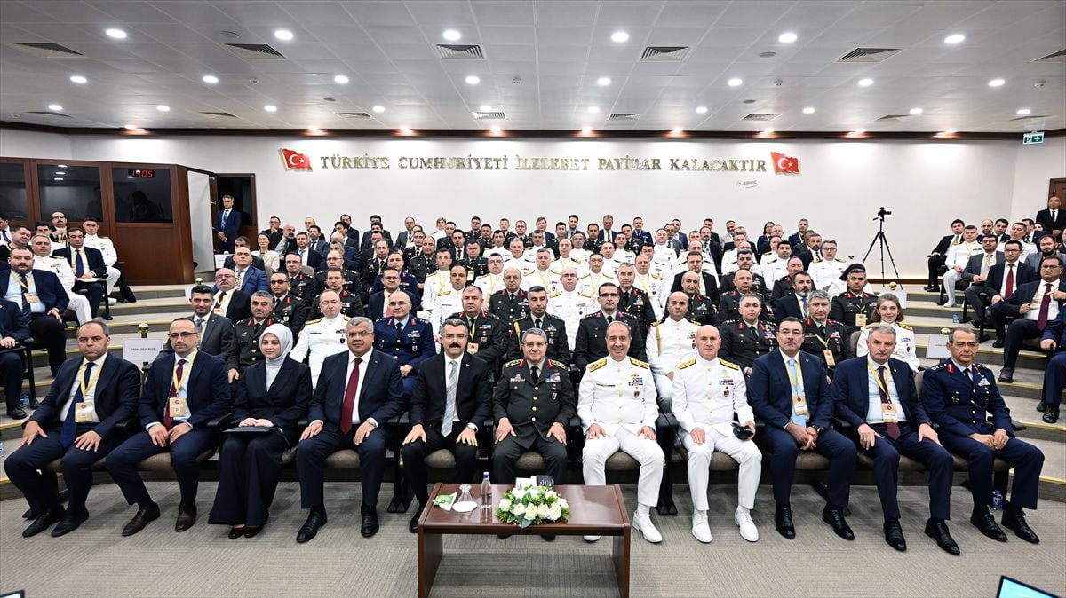 Bayraktaroğlu'ndan MGK'da güvenlik konferansı