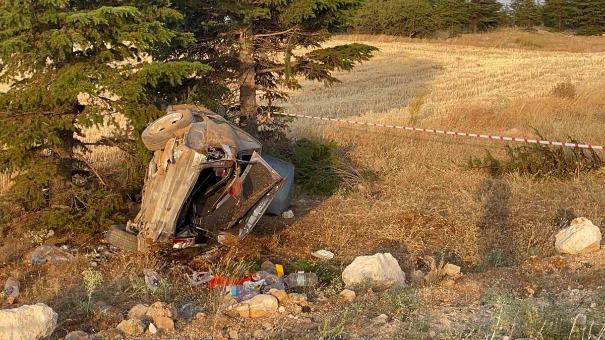 Karaman'da takla atan otomobilde sürücü yaralandı