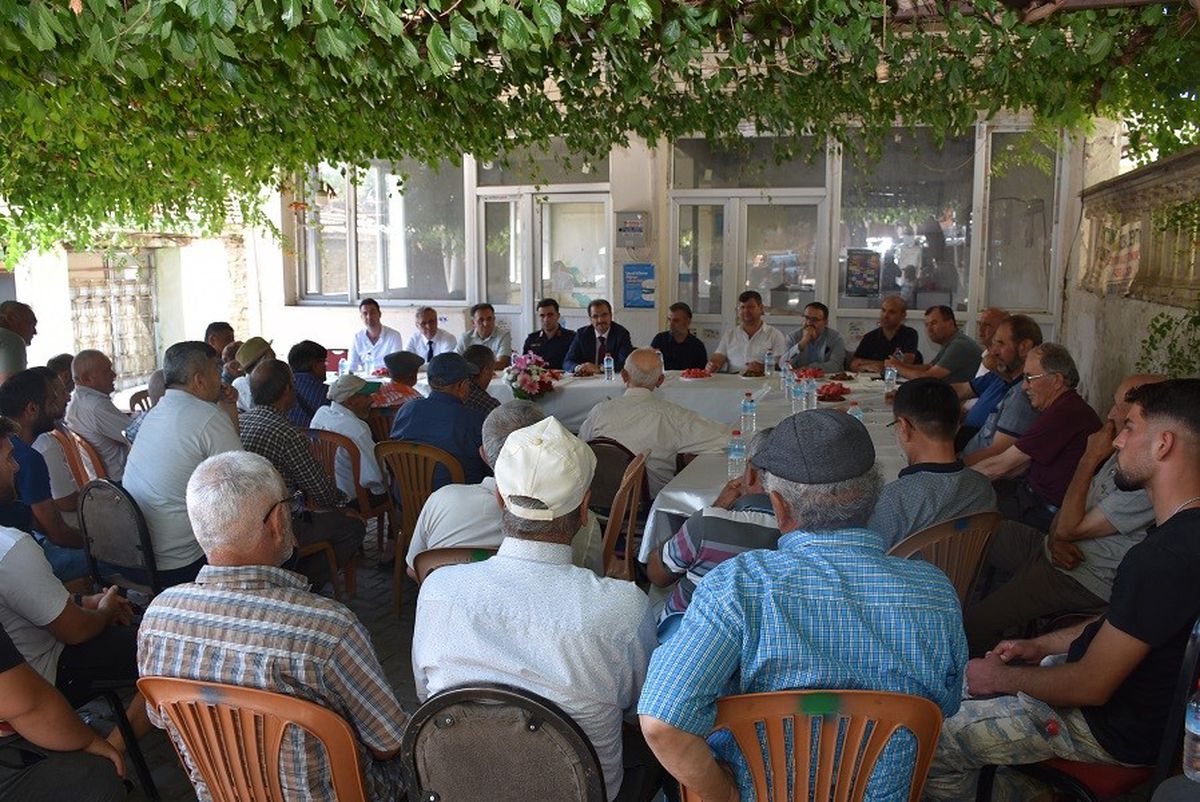 Salihli Kaymakamı Güldoğan'dan mahalle ziyaretlerinde yangın uyarısı