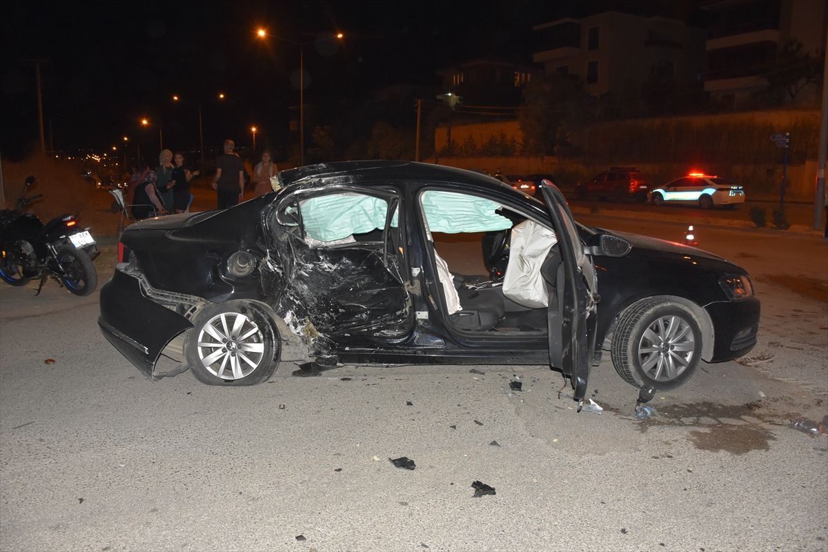 Kırıkkale'de meydana gelen trafik kazası sonrası olay yeri.