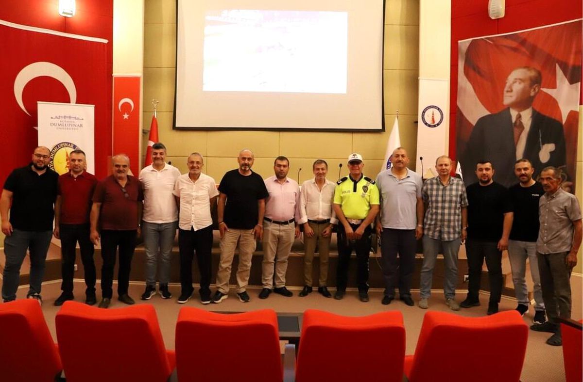 Kütahya'da makam şoförlerine trafik güvenliği eğitimi