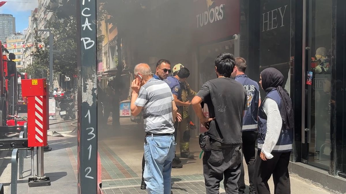 Nişantaşı'nda 7 katlı binada yangın
