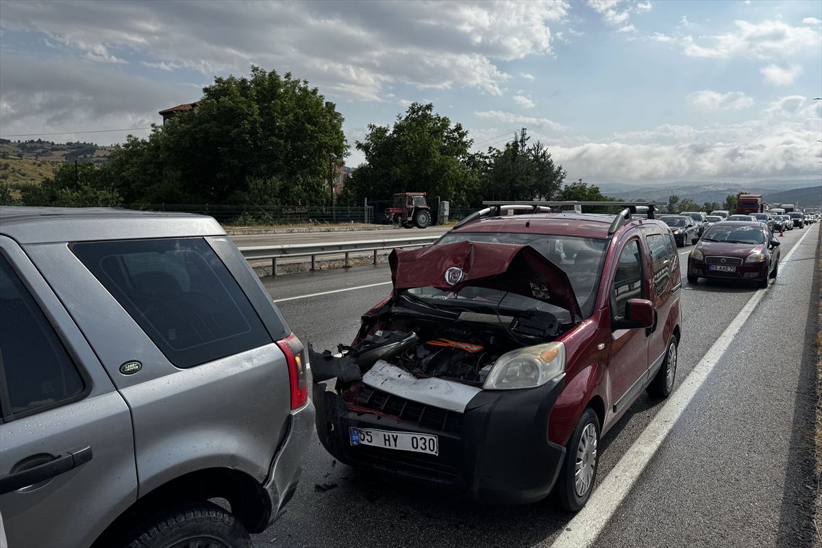 Havza'da zincirleme kaza: 1 yaralı