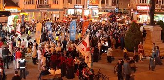 Samsun'da 36. Uluslararası Halk Oyunları Festivali kapsamında ilçe gösterisi yapıldı