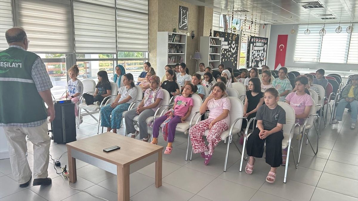 Samsun'da öğrencilere 'Bağımlılıkla mücadele' semineri verildi