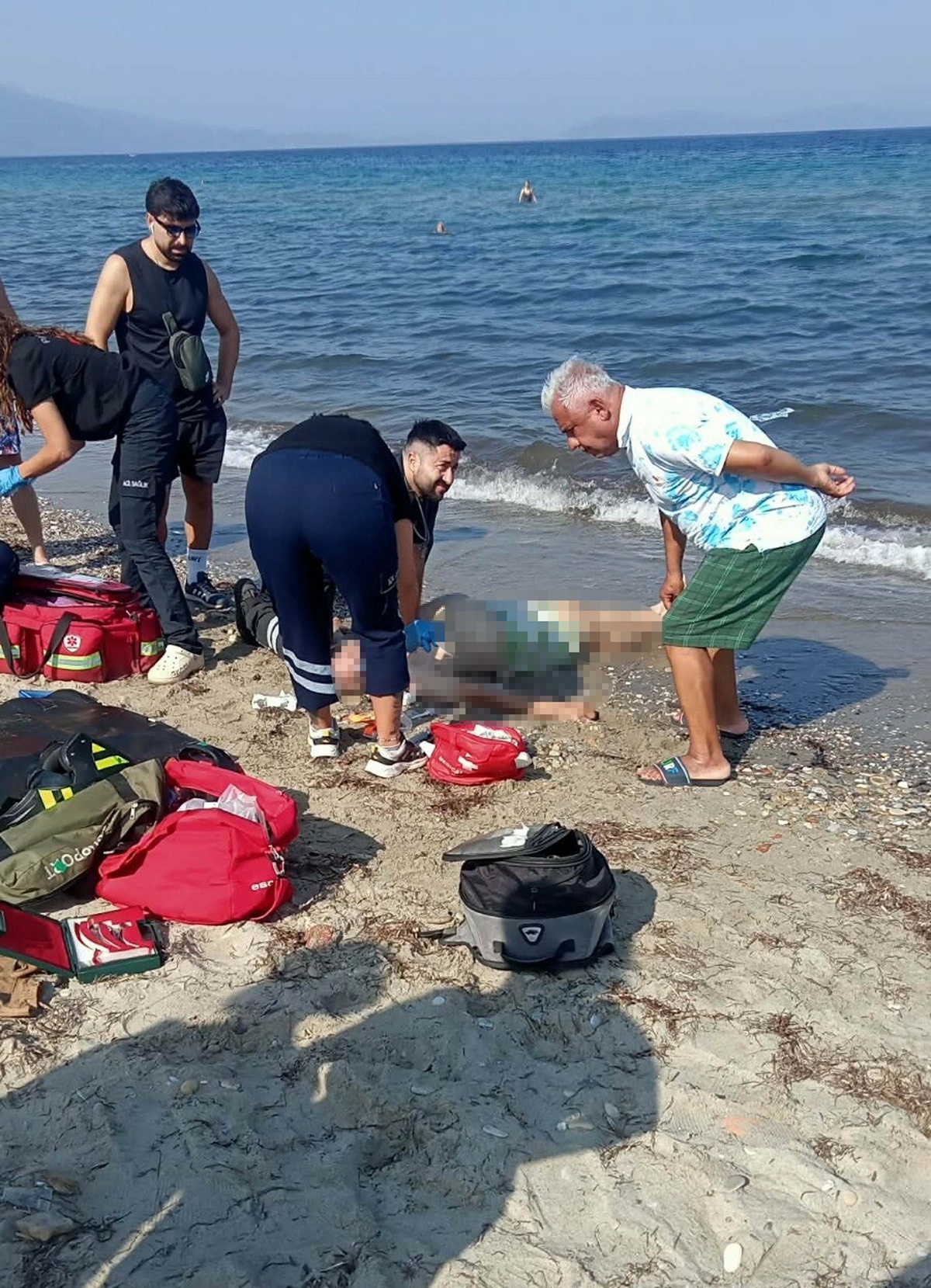 Kuşadası'nda 79 yaşındaki emekli bankacı denizde hayatını kaybetti