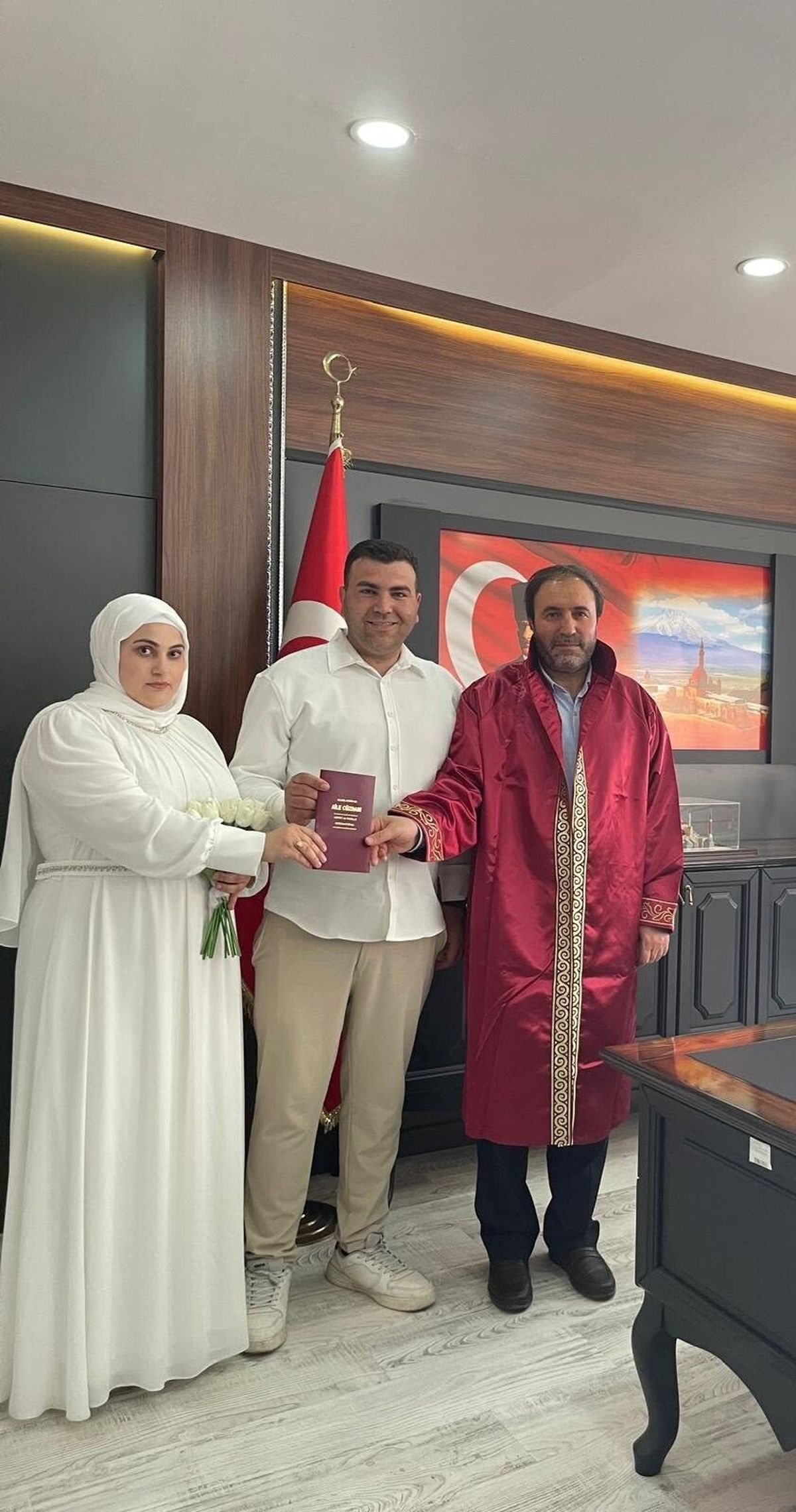 TDV'nin 'İki insan bir hayat' projesi kapsamında Ağrı'da ilk resmi nikah kıyıldı