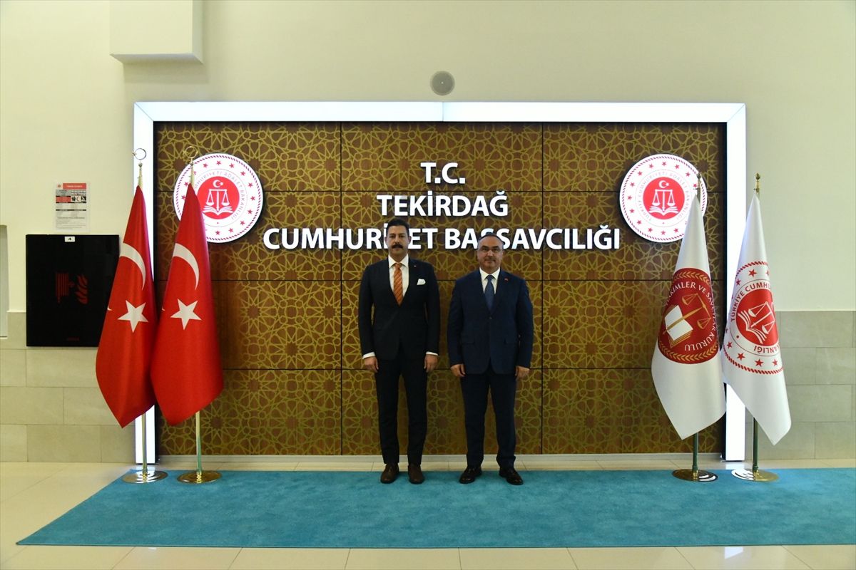 Tekirdağ Valisi Recep Soytürk, Cumhuriyet Başsavcısı Bilgehan Yücel ve Adalet Komisyonu Başkanı Erhan Obut ile bir araya geldi.