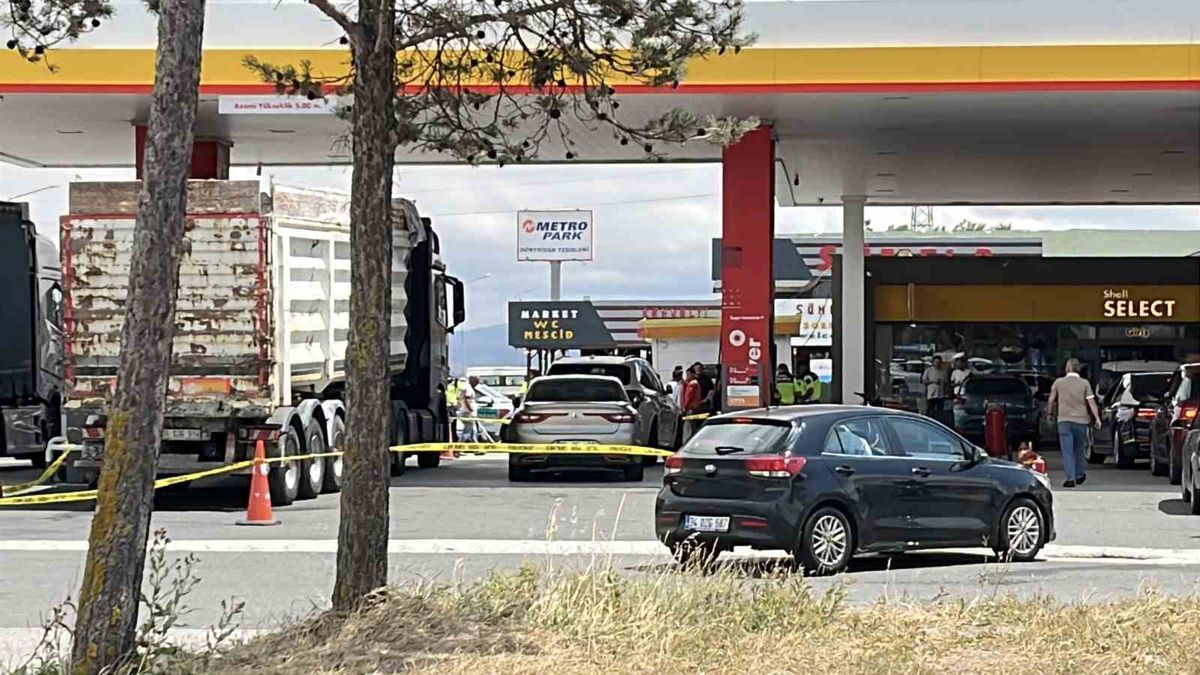 TEM Otoyolu'nda Gurbetçi Şüpheliden Kardeşlere Silahlı Saldırı