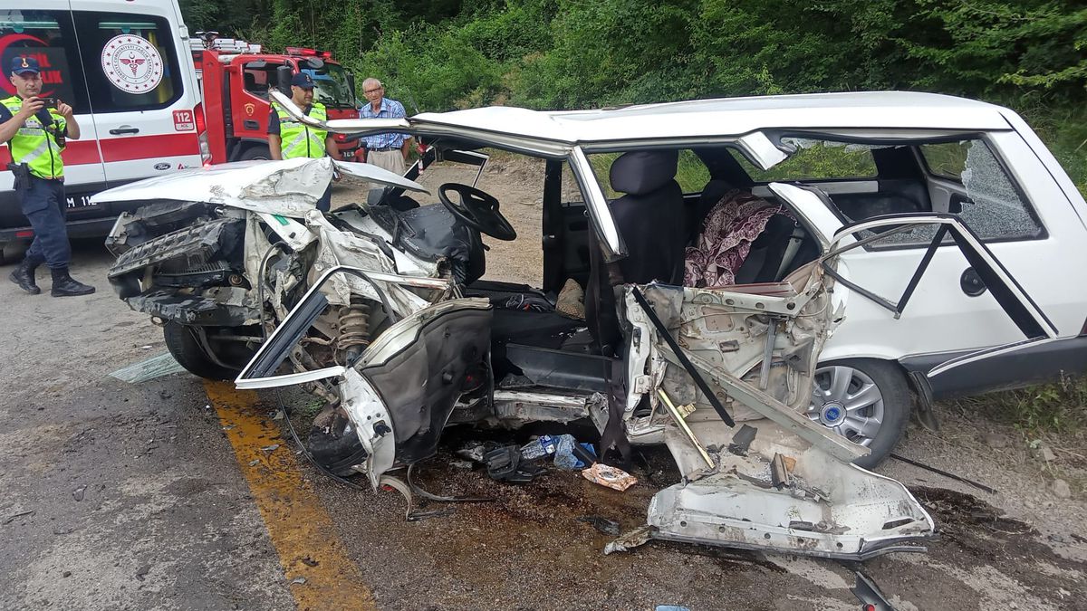 Safranbolu'da meydana gelen trafik kazasında hayatını kaybeden sürücü Şevki Karaca'nın olduğu kaza yeri.