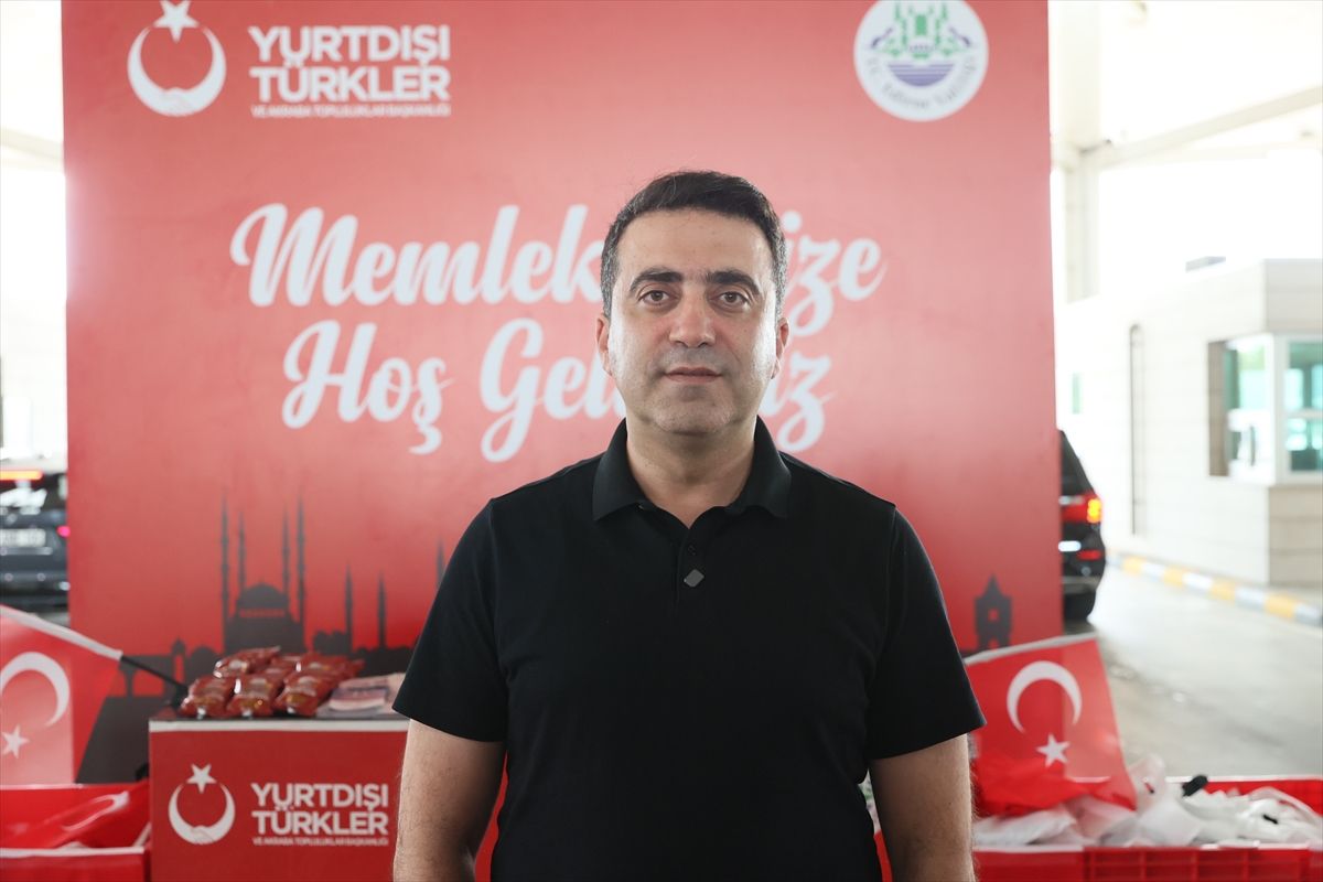 YTB Başkanı Turus, Kapıkule'de yurt dışında yaşayan Türkleri karşıladı Açıklaması