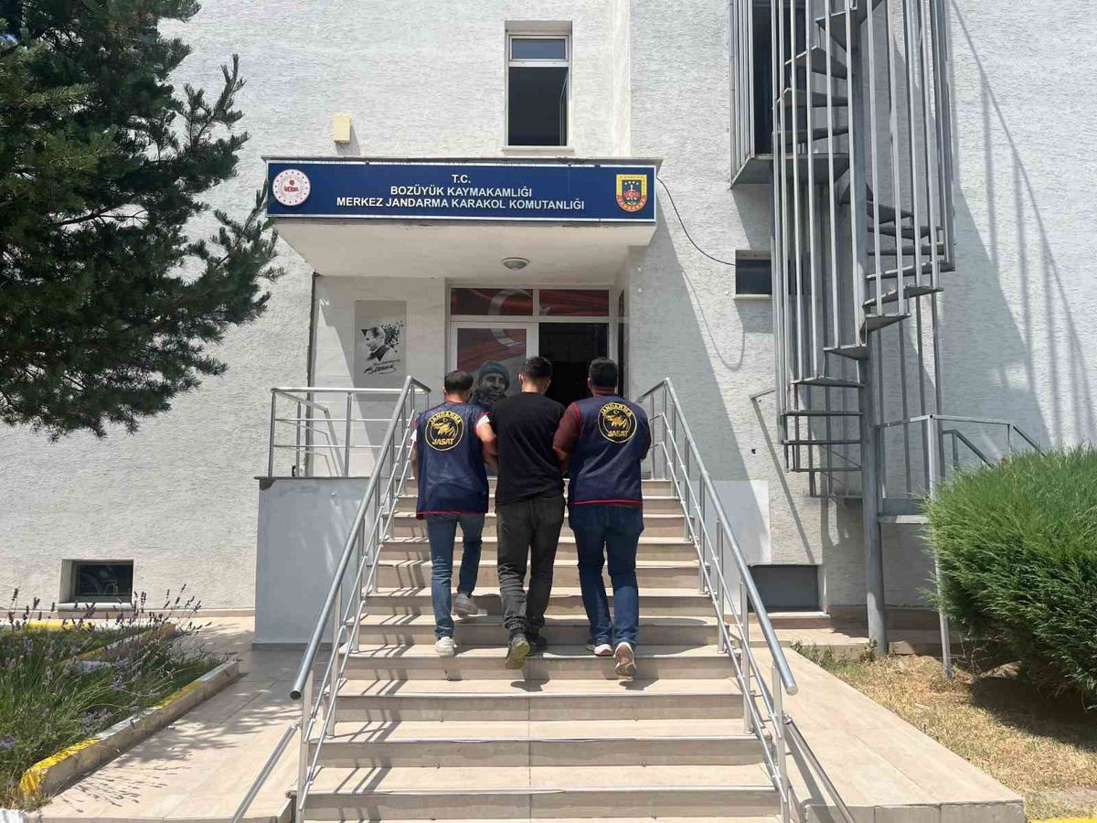 Bilecik'te 1 yıl 1 ay hapis cezası bulunan şahıs JASAT ekiplerince yakalandı