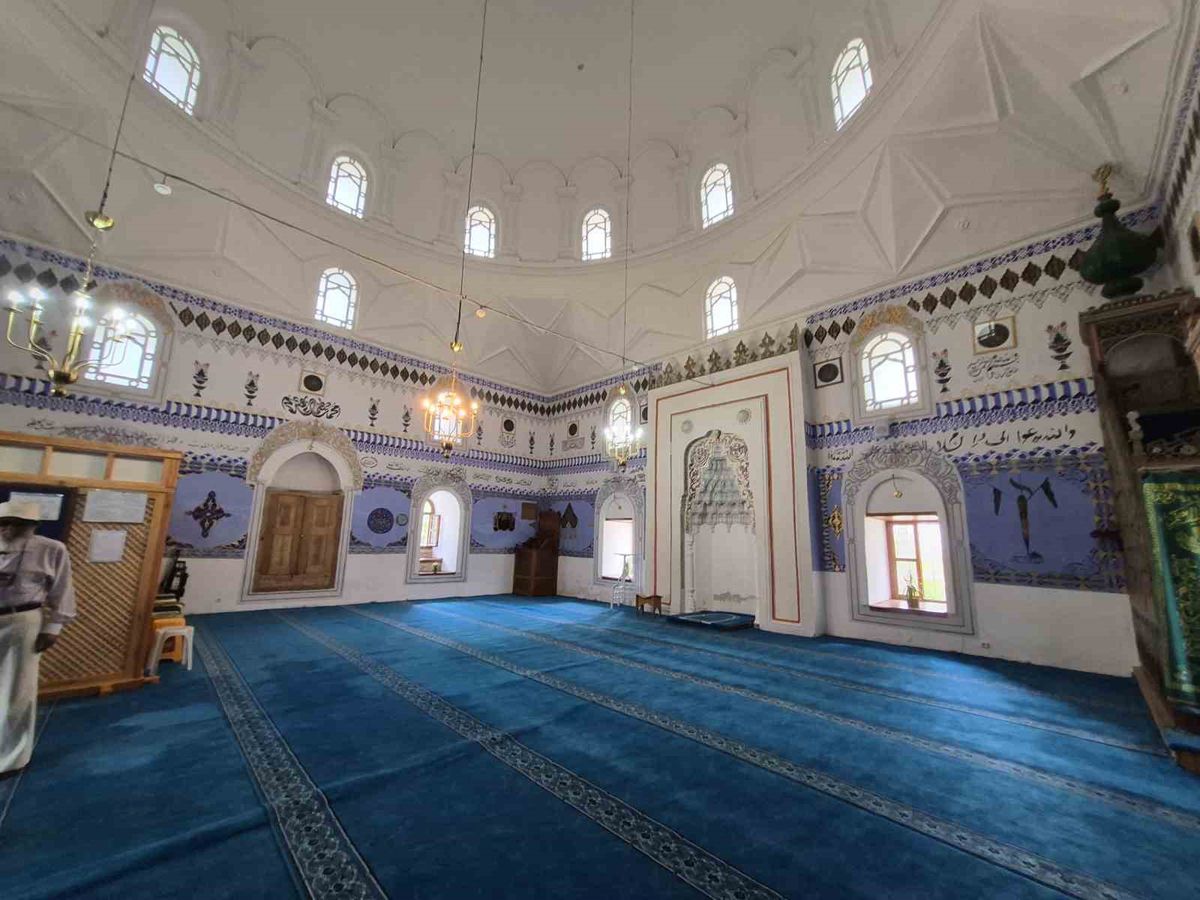 Sivrihisar'ın 500 Yıllık Gizemi: Sıfır Hata Kıble ve Semboller