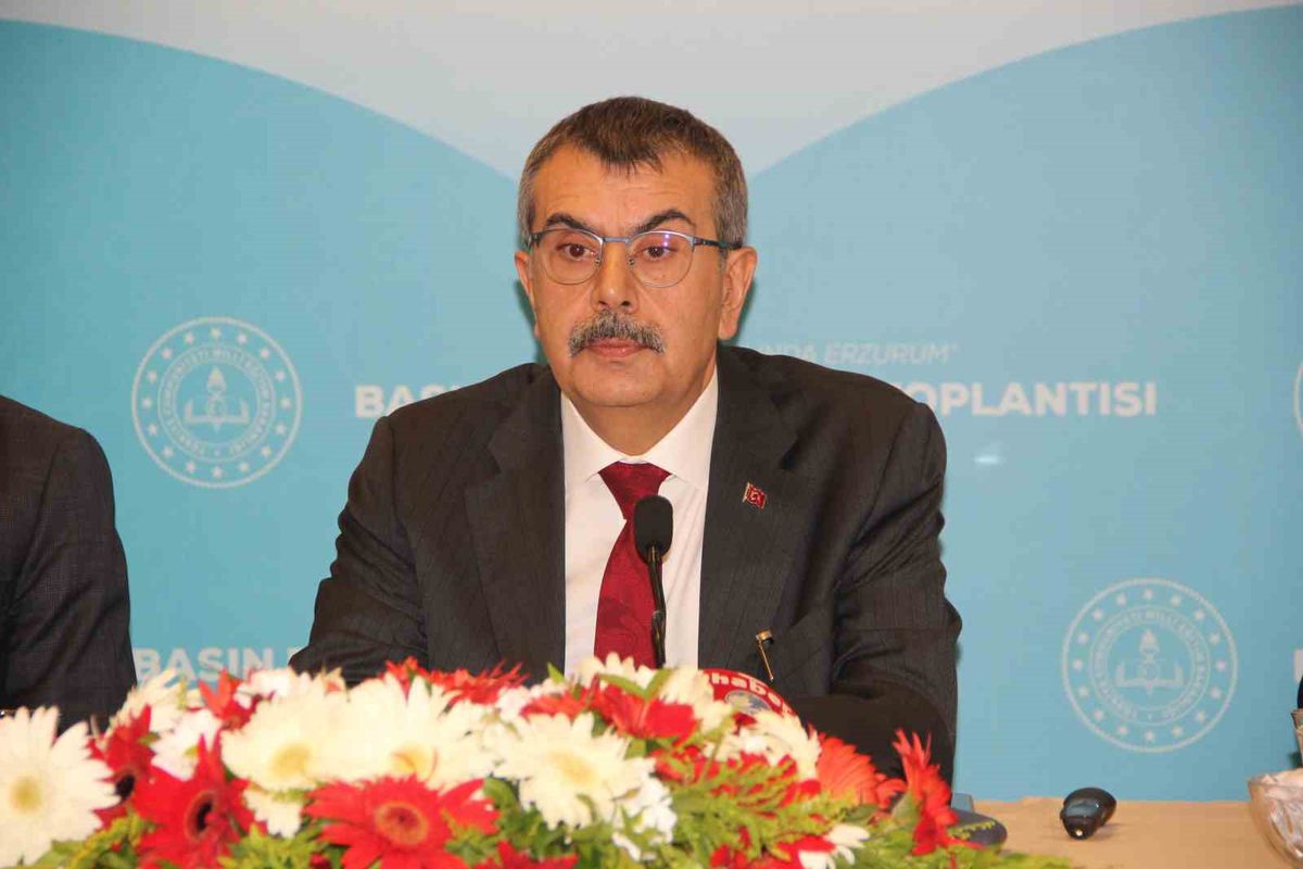 Milli ve manevi değerlerle nesil yetiştirme hedefi