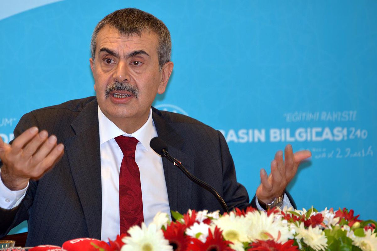 Bakan Tekin'i kızdıran soru: Hemen bana başvurun, soruşturma açayım