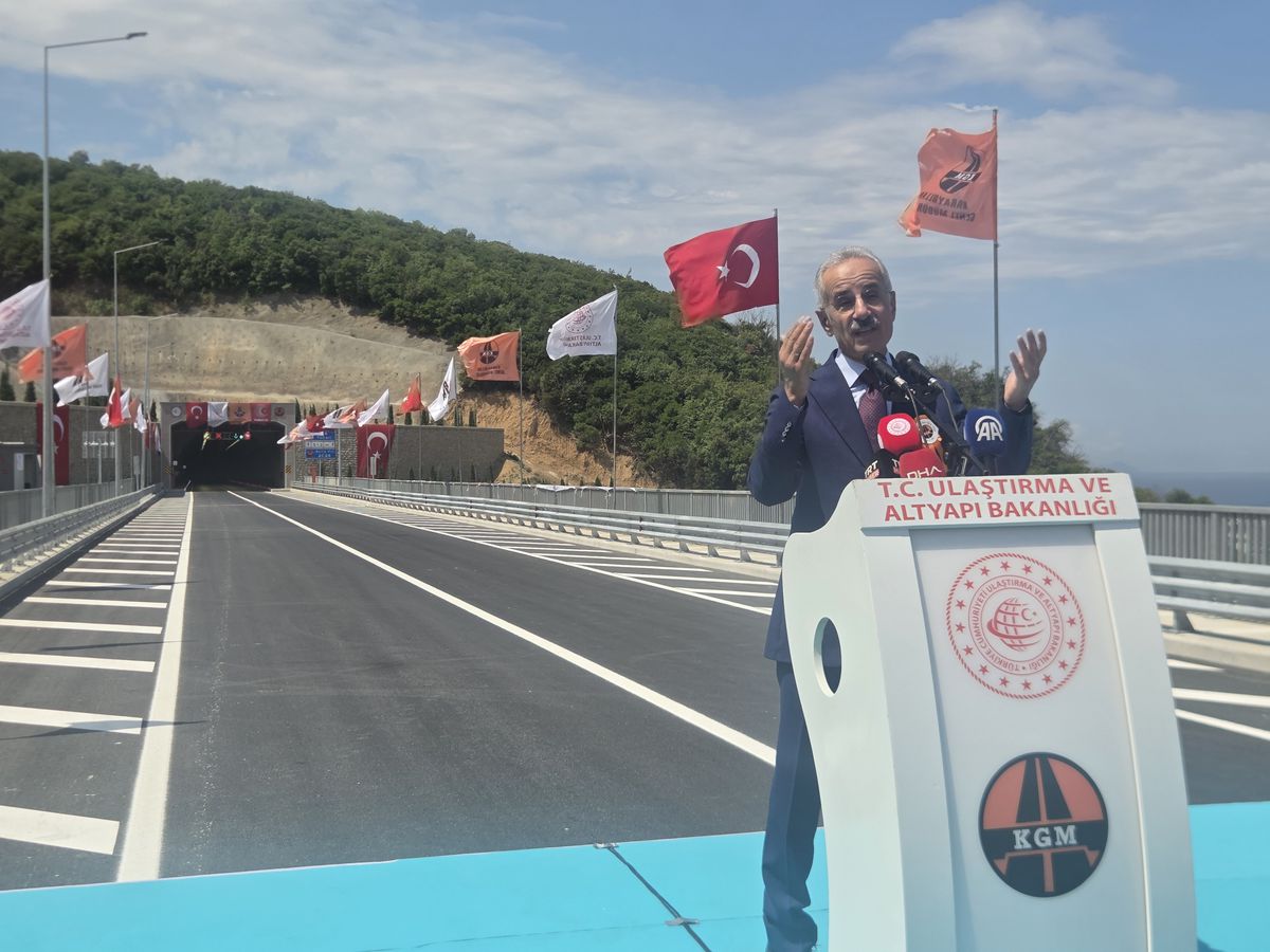 Bakan Uraloğlu: Yalova-Armutlu Yolu ile Yıllık 260 Milyon Lira Tasarruf Sağlanacak