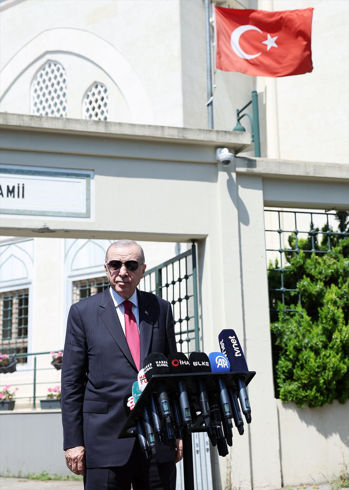 Erdoğan, Üsküdar'da Cuma Namazı Kıldı