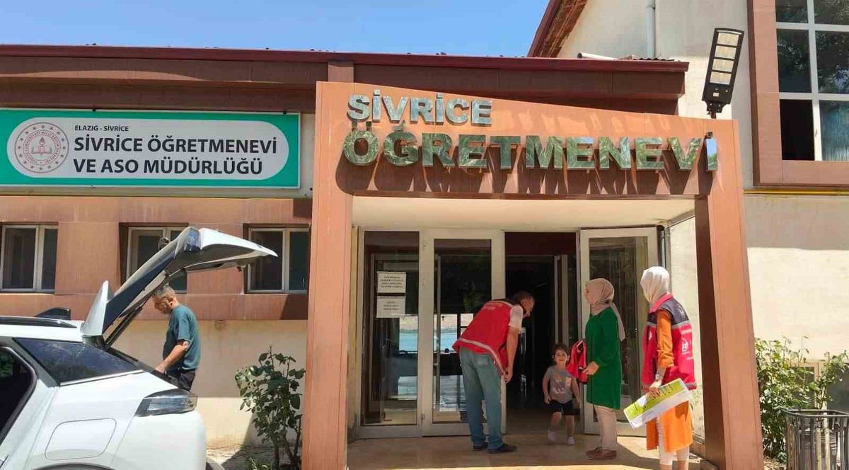 Elazığ'da Mobil Sosyal Hizmet Aracı ile vatandaşlara yerinde hizmet