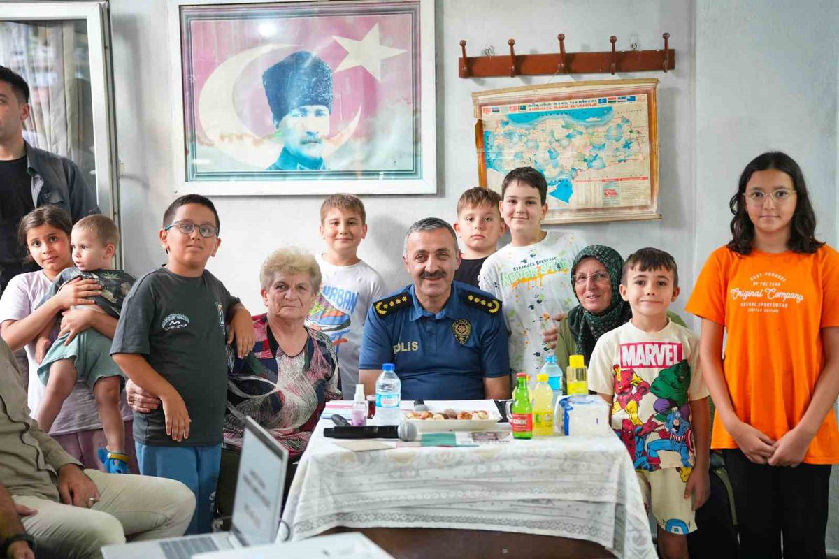 Emniyet Müdürü Mahalle Buluşmasında Vatandaşlarla Bir Araya Geldi
