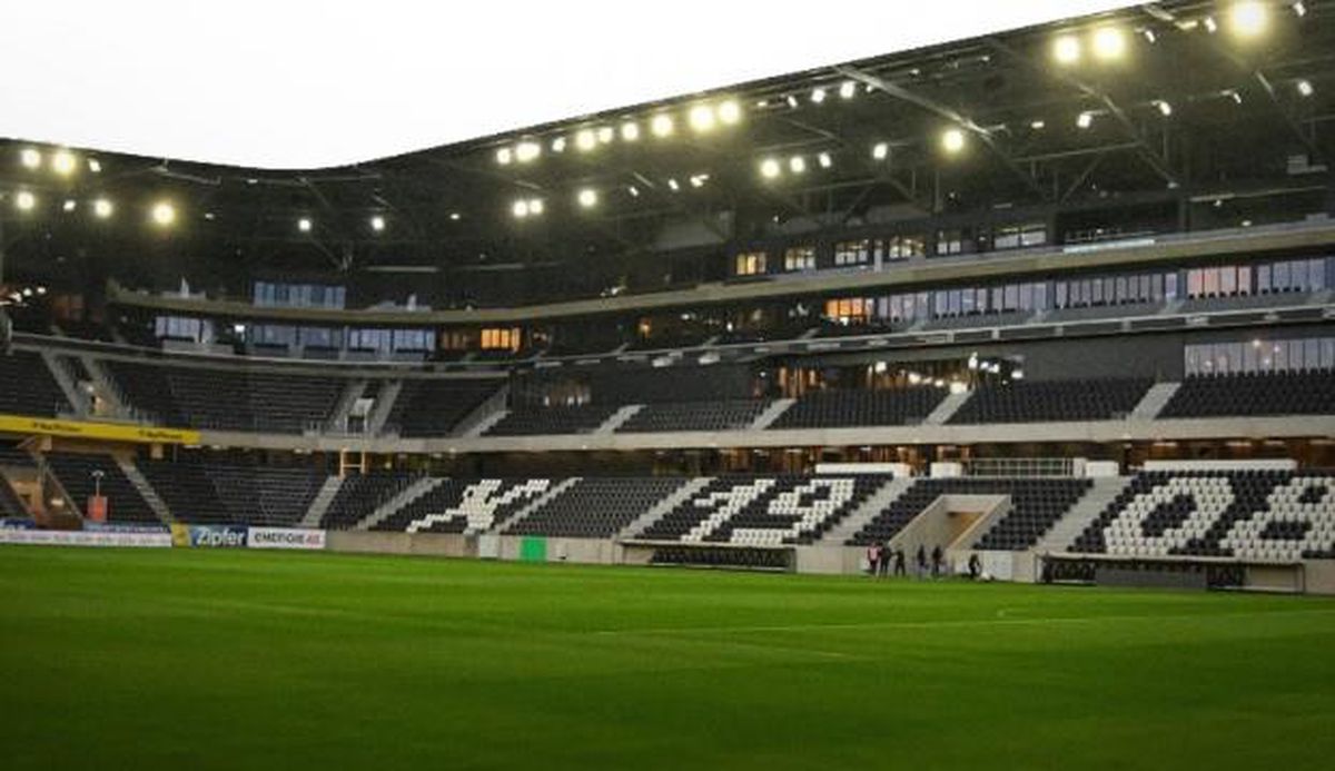 Galatasaray ve Monza futbol takımlarının maçı oynayacağı stadın genel görünümü.