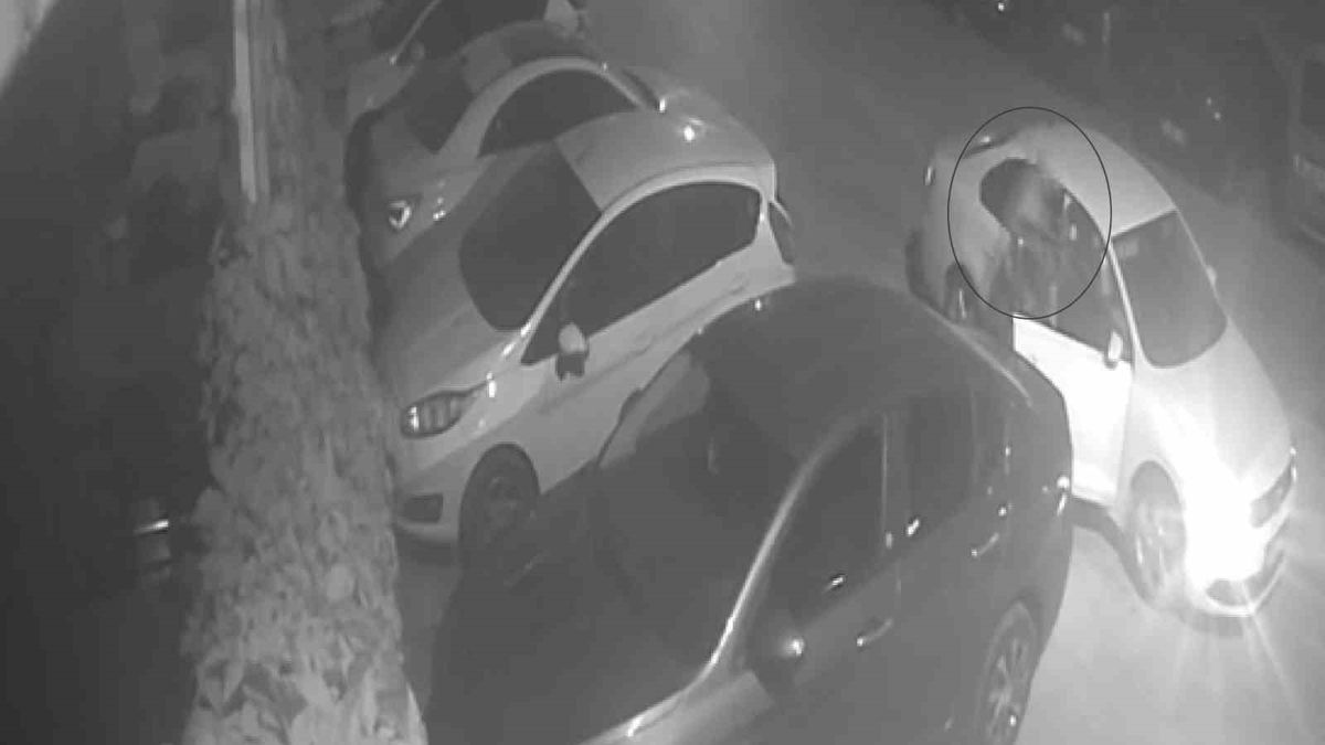 Gaziantep'te park halindeki aracın lastikleri bıçaklandı