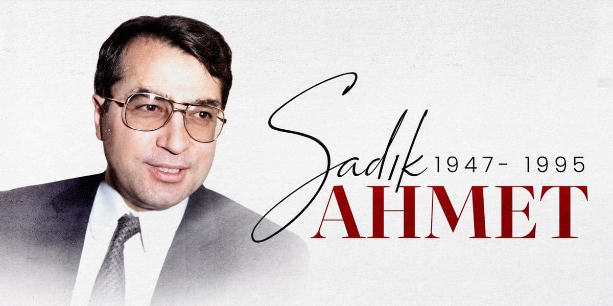 İletişim Başkanı Duran, Dr. Sadık Ahmet'i Andı