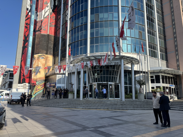 izmit belediye baskaninin sofo 20083971 6671 1 m
