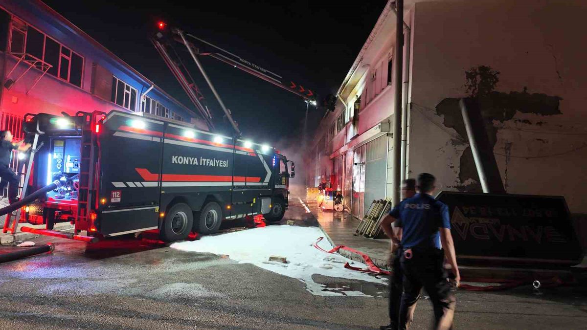 Konya’da iş yerinde yangın paniği