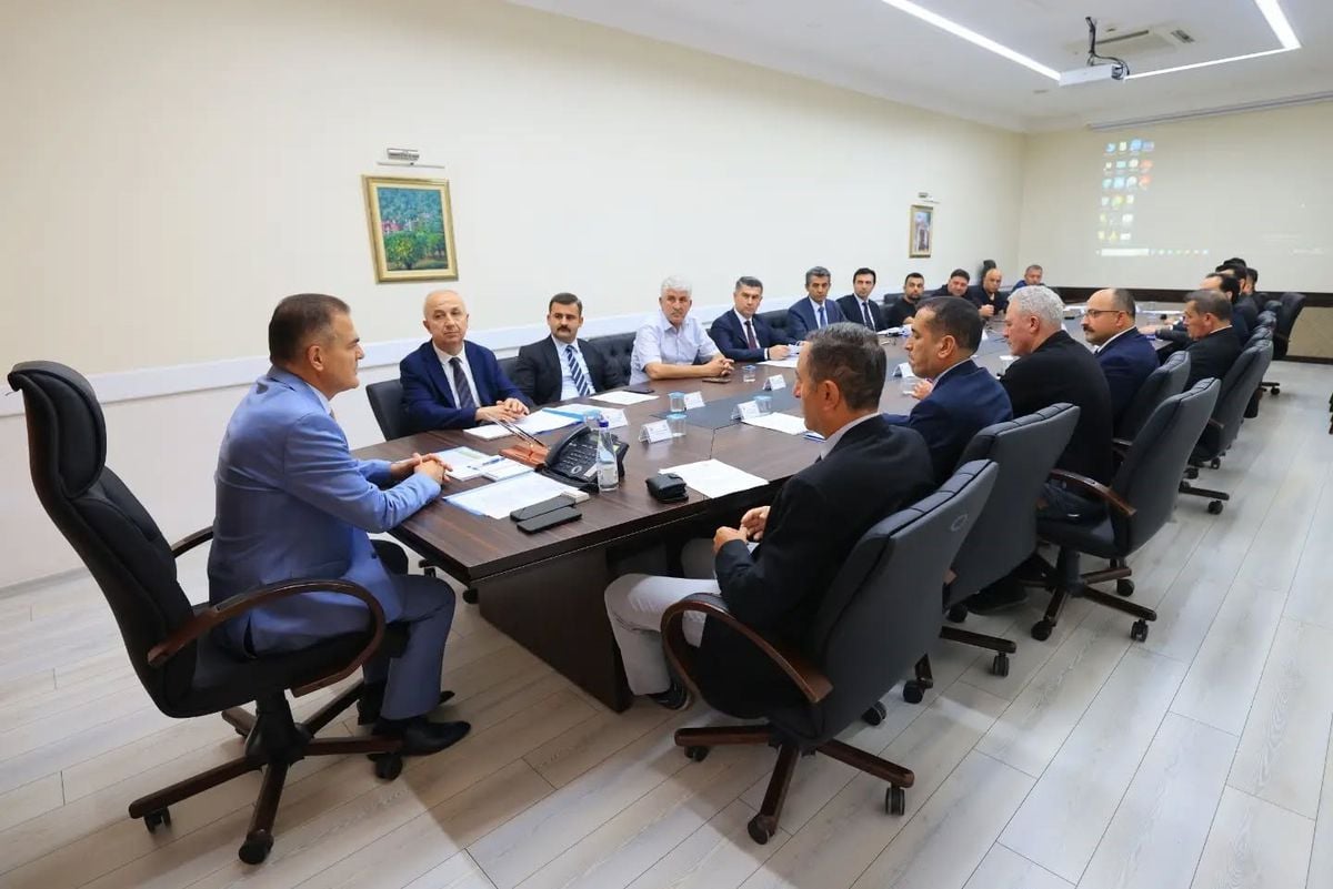 Köyceğiz Gölü ve Dalyan Kanalları'nda elektrikli tekne dönüşüm projesi masaya yatırıldı