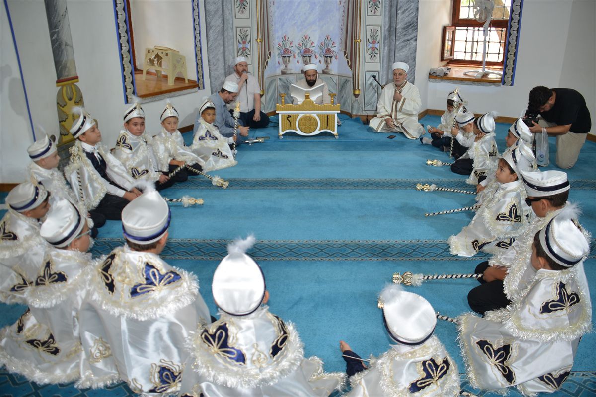 Kütahya'da 2. Bayezid Vakfiyesi'nden 529 yıl sonra sünnet şöleni