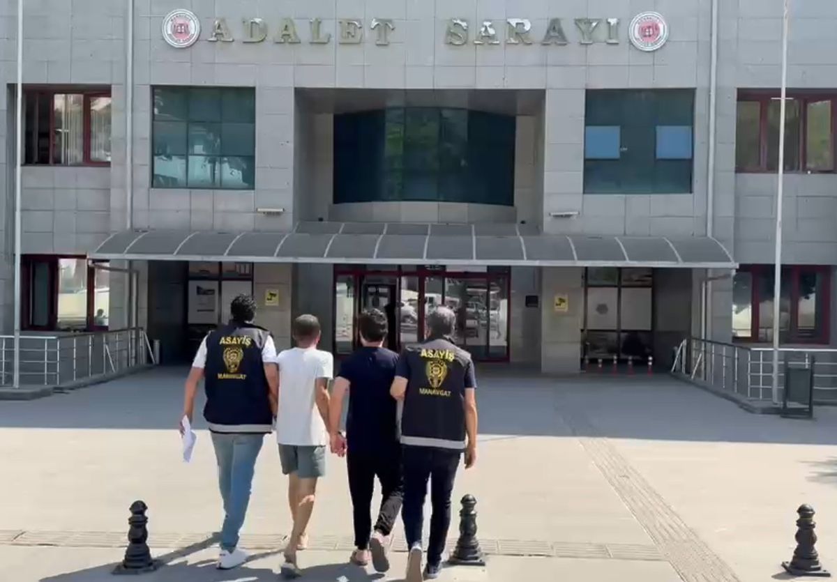 Manavgat'ta polis tarafından yakalanan hükümlüler