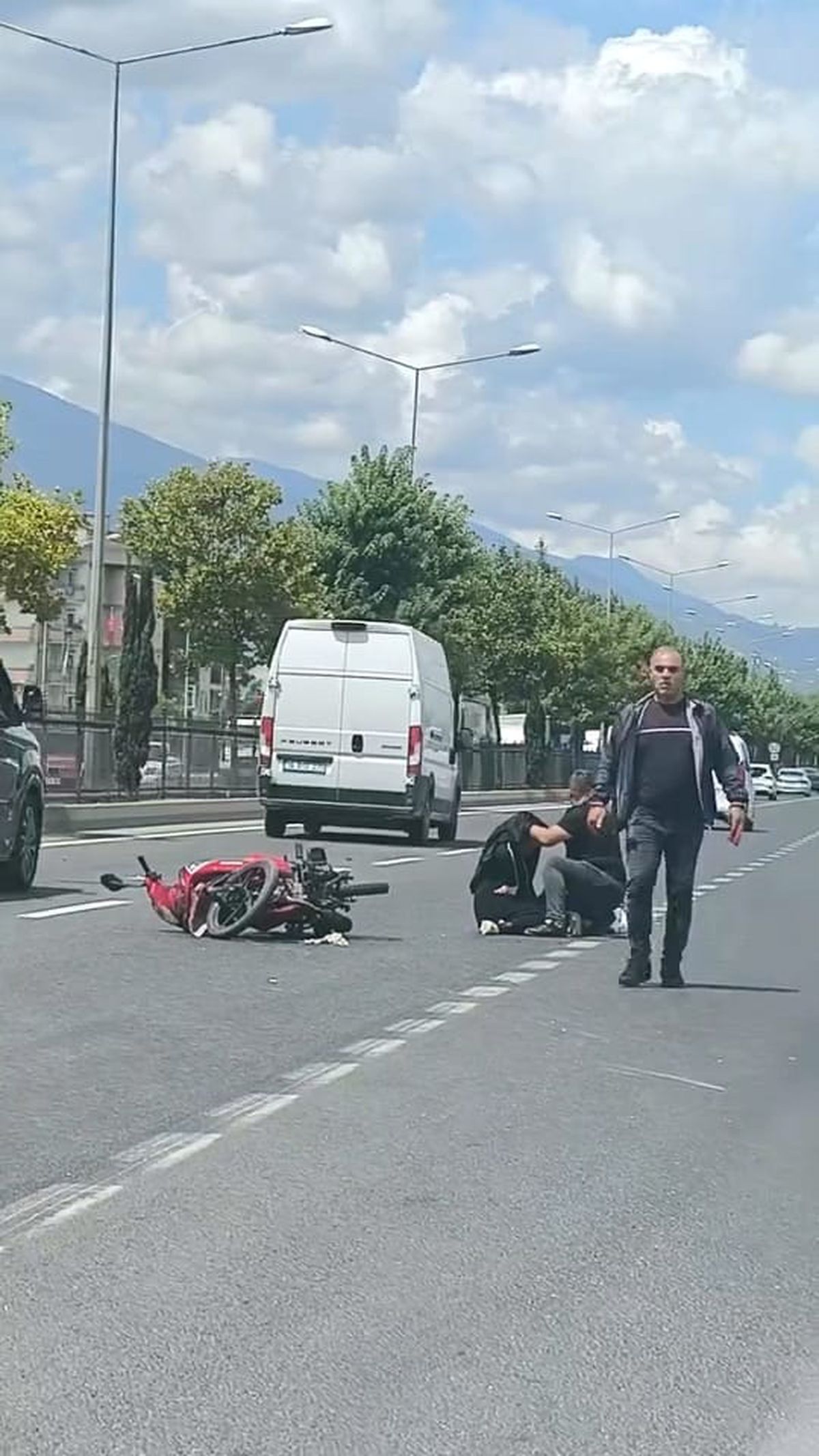 İnegöl'de Motosiklet Kazası: Çift Yaralandı