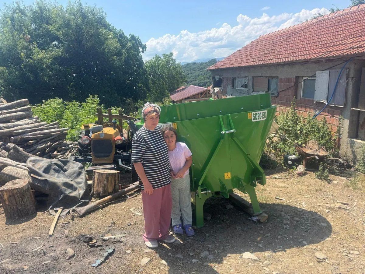 Sinop'ta kırsal kalkınma projesi kapsamında üreticilere hibe veriliyor.