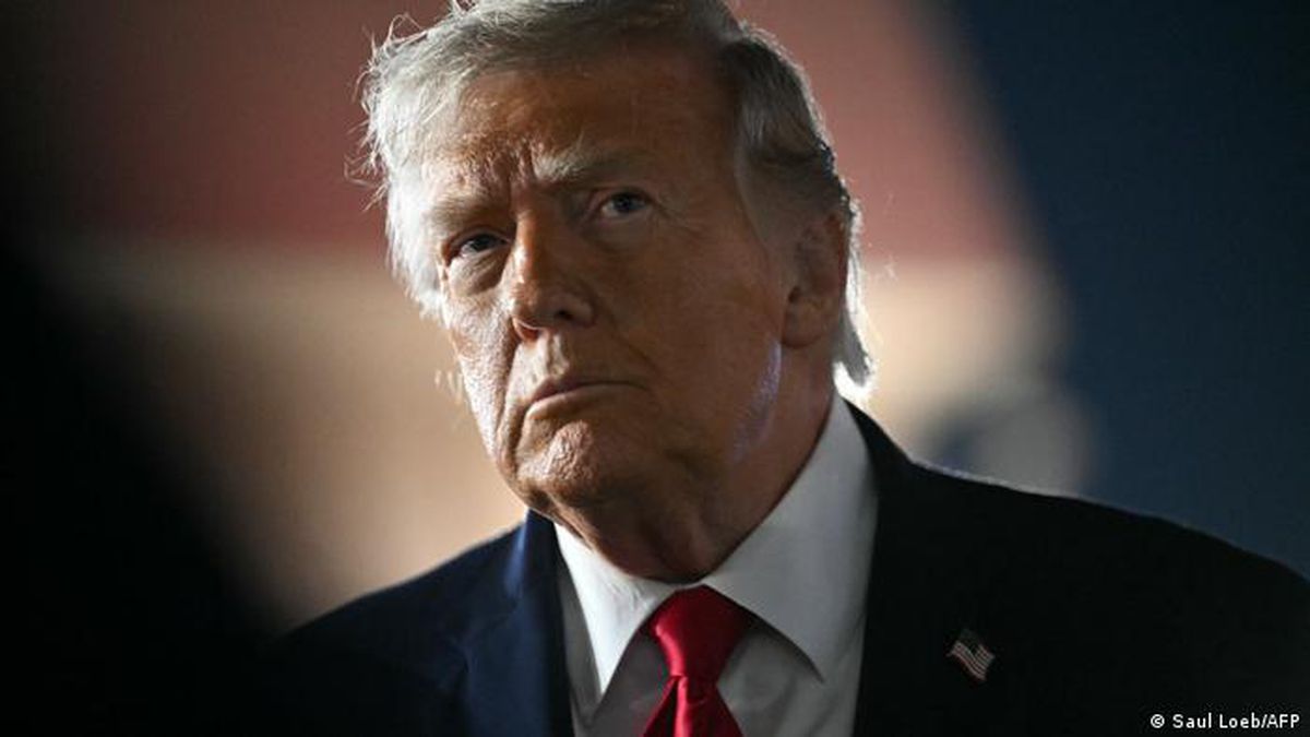Trump: Gemilere verilen hasar İran'ın dondurulmuş parasıyla ödenecek