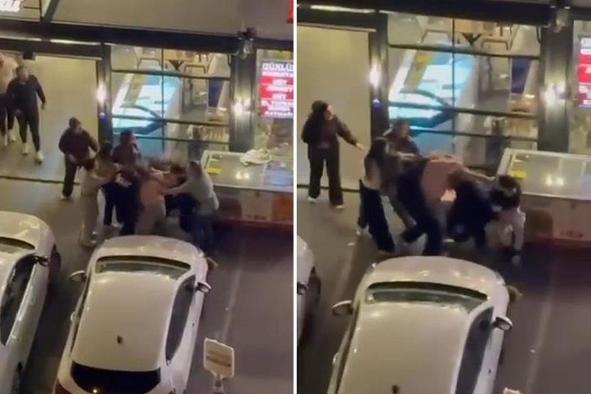 Beylikdüzü’nde 4 kadının saç saça kavgası kamerada