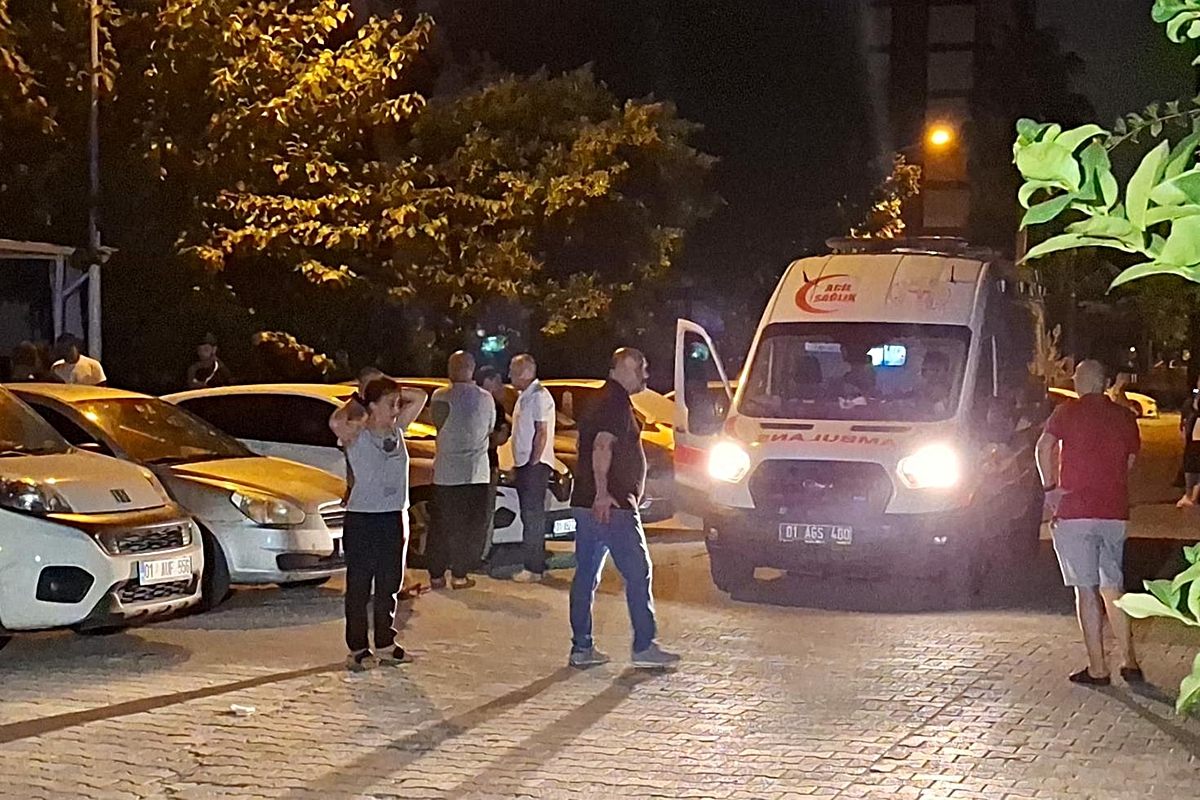 Boşanmak isteyen eşini uykusunda öldürdü