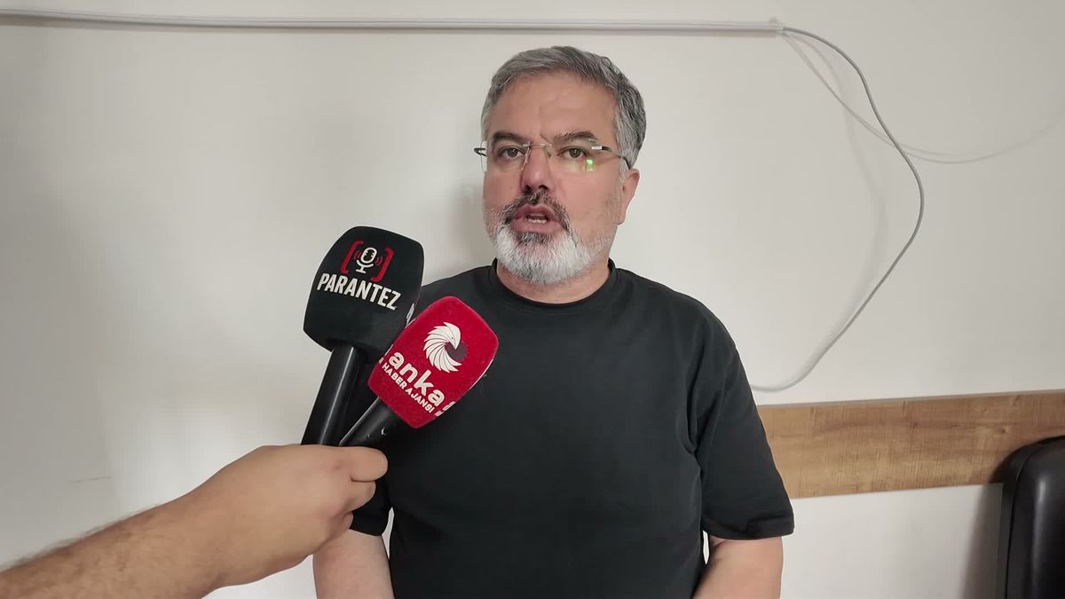 CHP Isparta İl Başkanlığı'nda görev devri töreni.