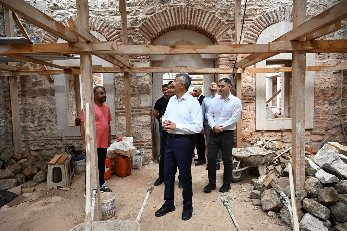Edirne Valisi Yunus Sezer, Çokalca Camisi'ndeki restorasyonu inceledi