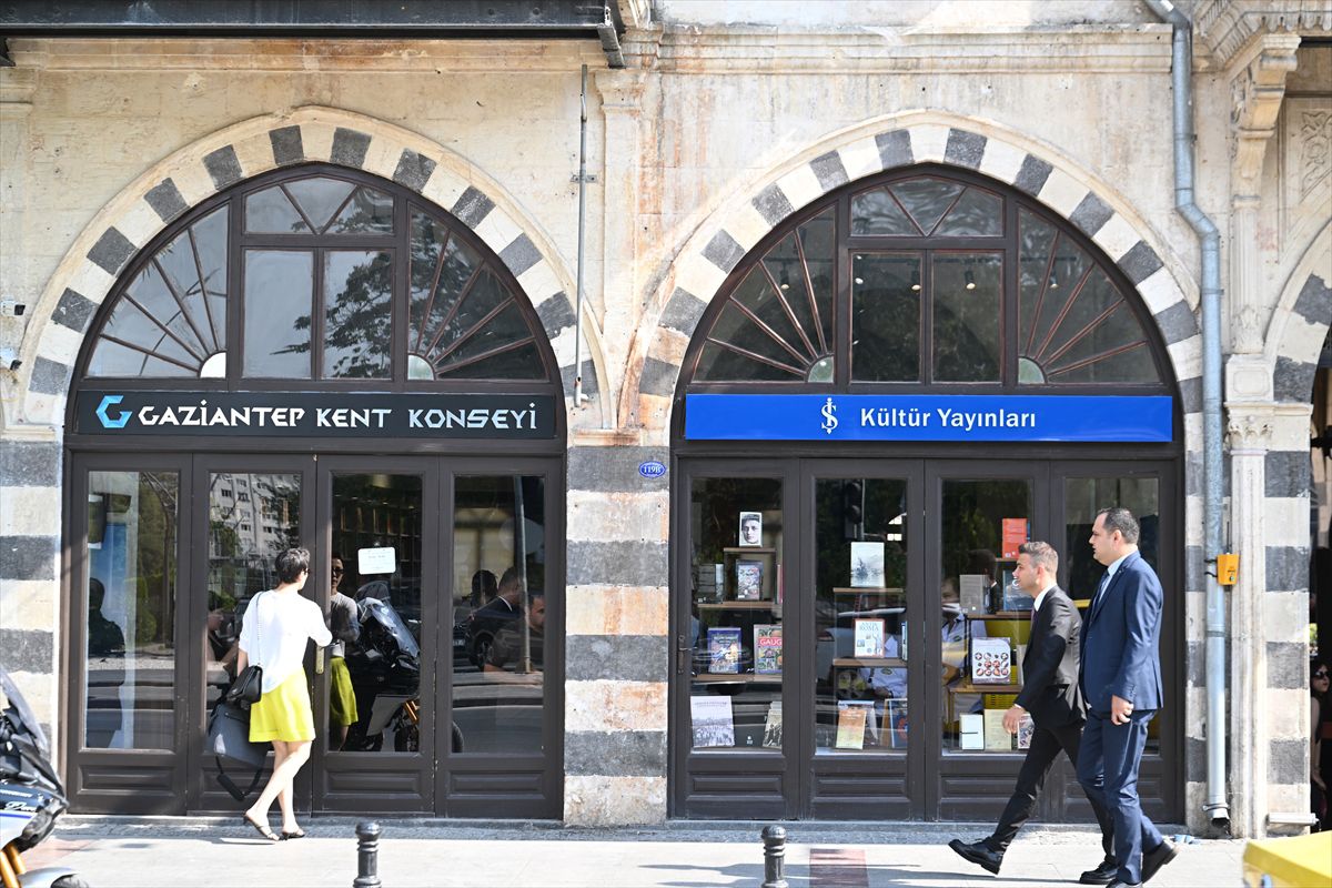 İş Bankası Kültür Yayınlarının 31. kitabevi Gaziantep'te açıldı